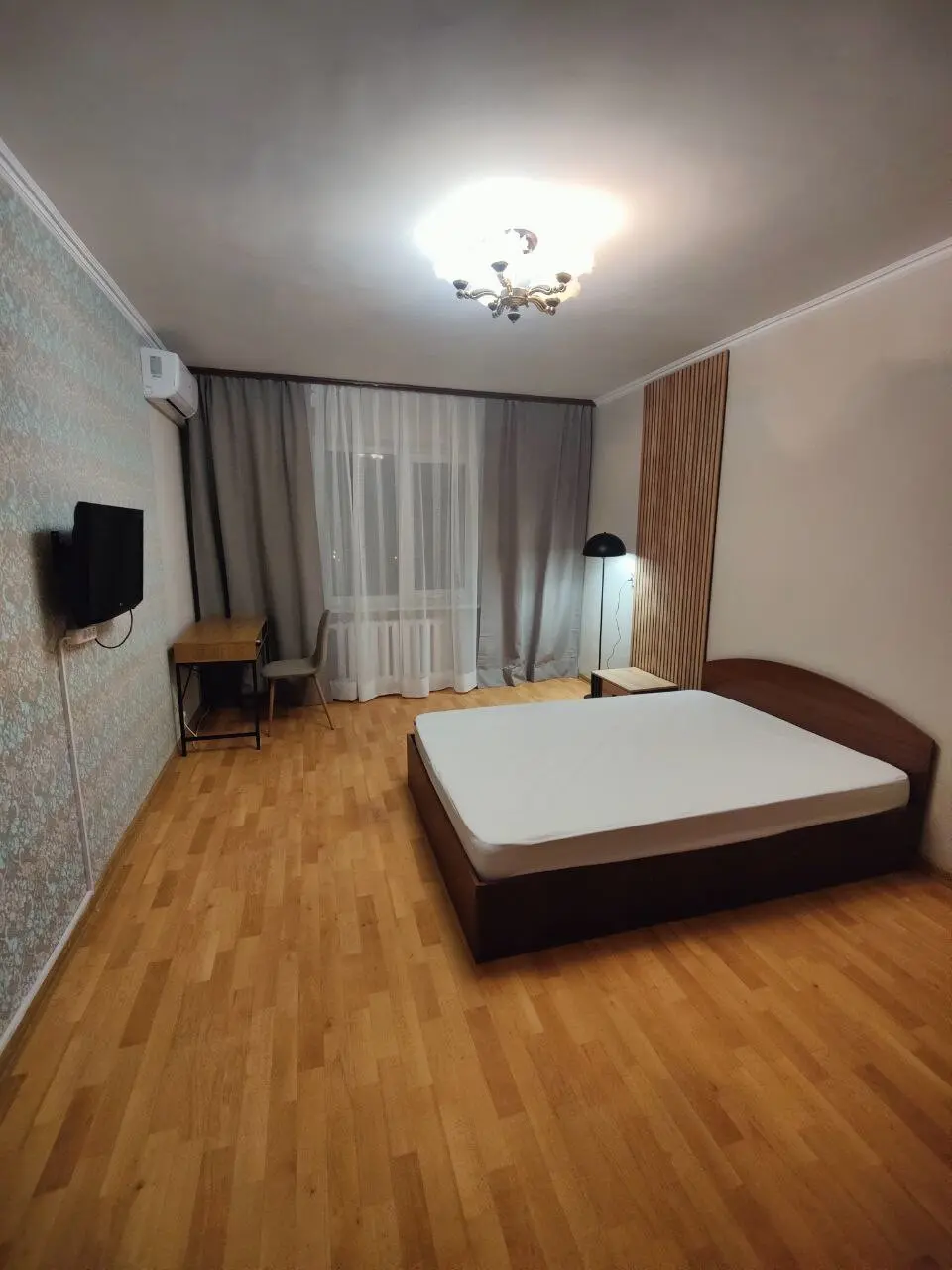 Фото Зняти 1 кімнатну квартиру, Олени Пчілки вул. 4 Київ в довгострокову оренду, ціна: 18000 грн, код 3510