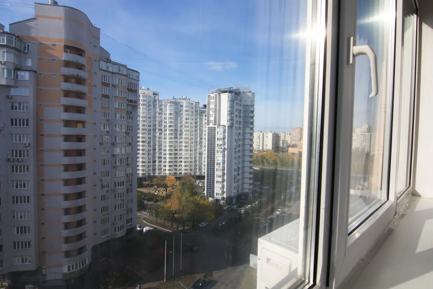 Фото Rent a 3-room apartment, Borysa Hmyri Street 3 Kyiv for long-term rent, price: 15000 грн, code 3511