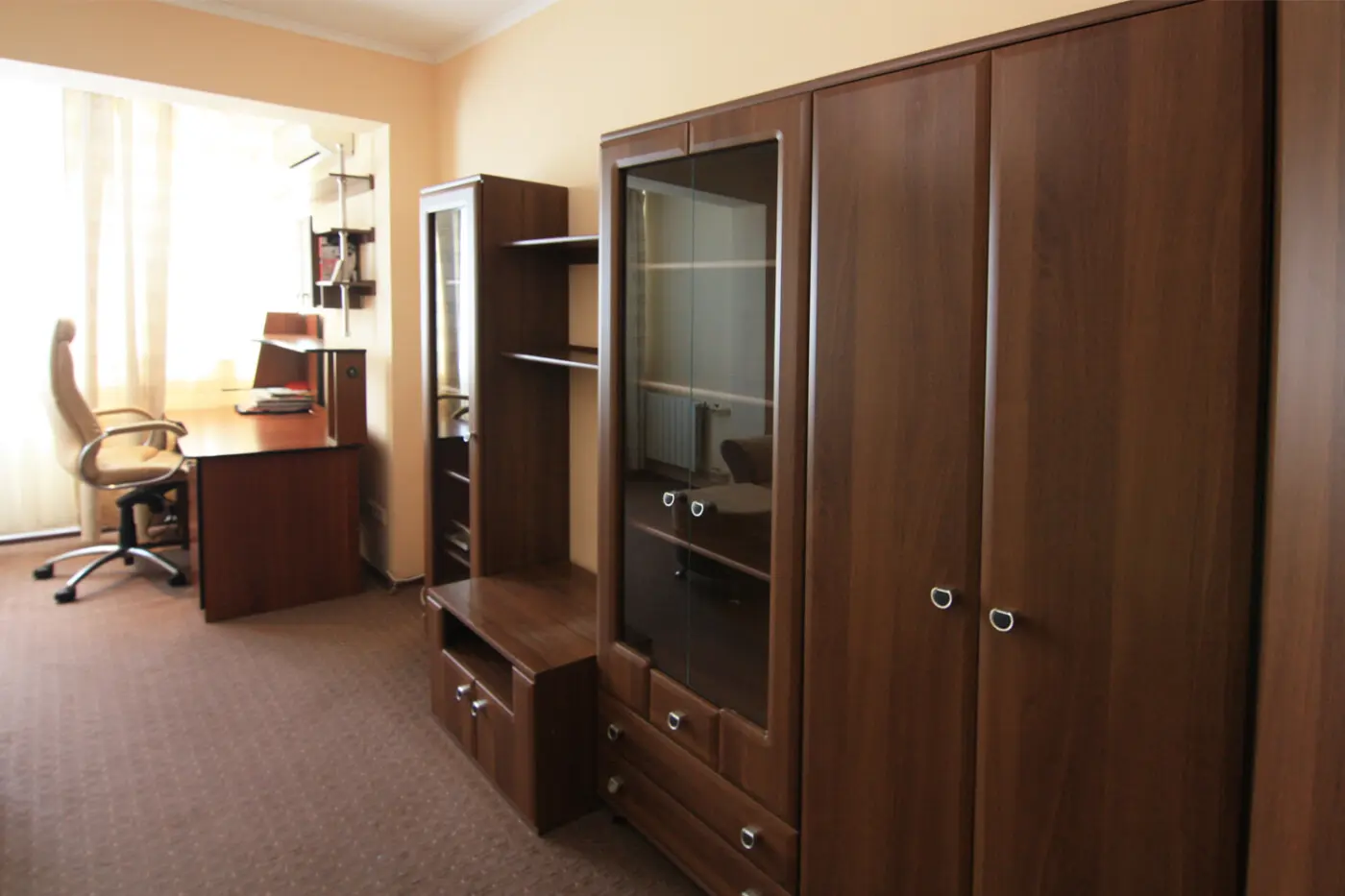 Фото Rent a 3-room apartment, Borysa Hmyri Street 3 Kyiv for long-term rent, price: 15000 грн, code 3511