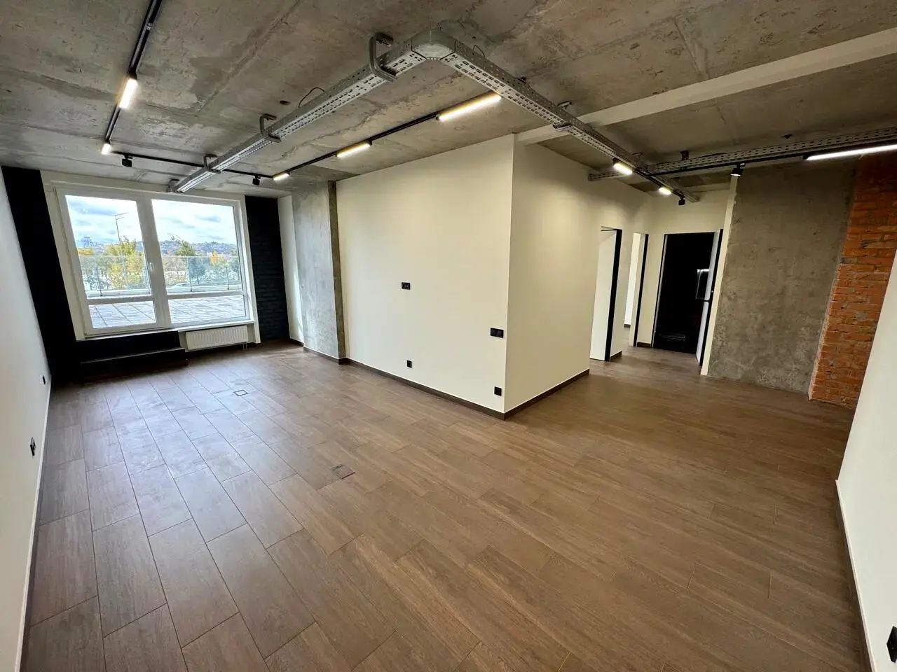 Фото Rent an office, Dniprovska Embarkment  Kyiv for long-term rent, price: 83000 грн, code 3533