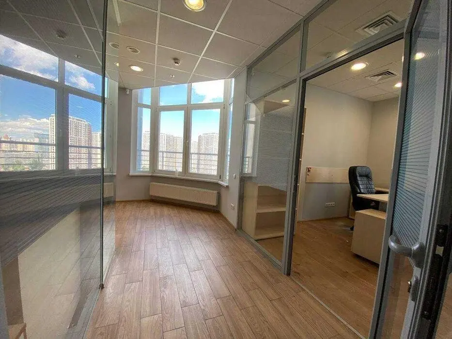 Фото Арендовать офис, Днепровская набережная 26 Киев в долгосрочную аренду, цена: 91300 грн, код 3540