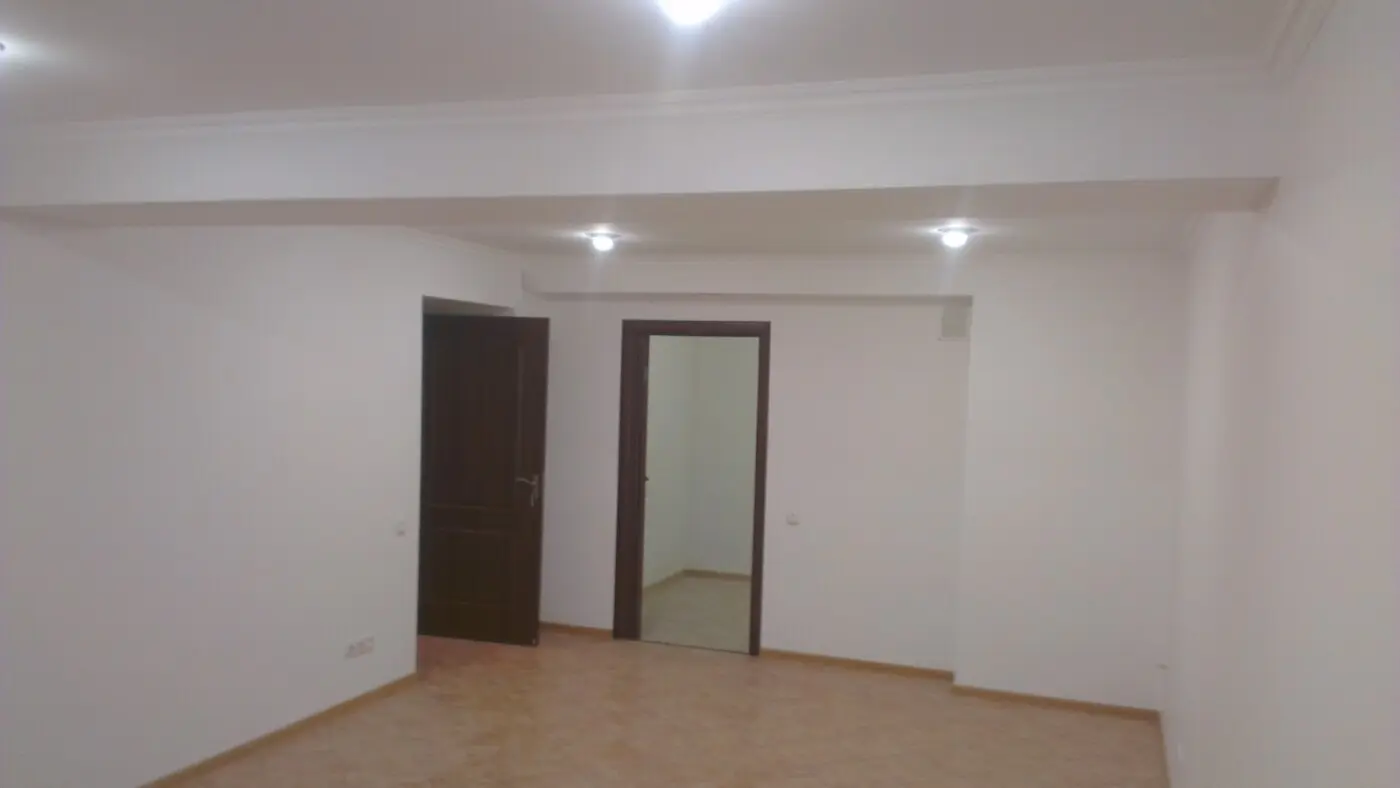 Фото Арендовать офис, Михаила Грушевского ул.  Киев в долгосрочную аренду, цена: 50000 грн, код 3562