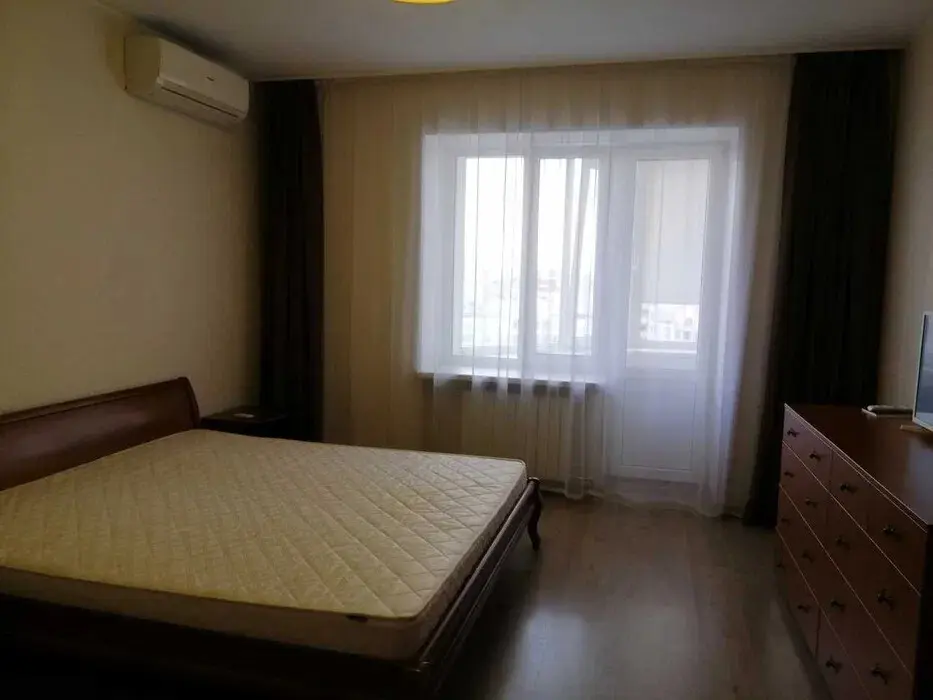 Фото Rent a 2-room apartment, Anny Akhmatovoi Street 31 Kyiv for long-term rent, price: 19000 грн, code 3563