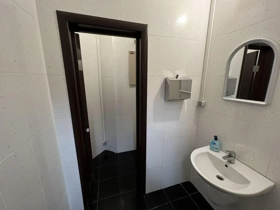 Фото Орендувати офіс, Дніпровська набережна 26 Київ в довгострокову оренду, ціна: 41000 грн, код 3569