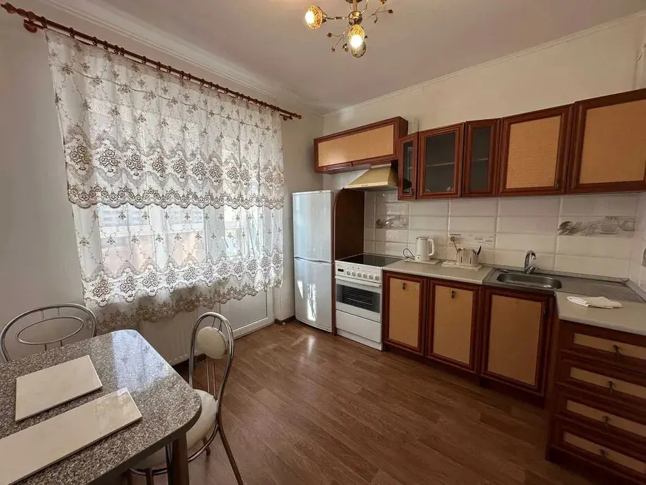 Фото Selling a 1-room apartment, 38 sq.m., Sofii Rusovoi Street 7 Kyiv, price: 77000 $, code 3571