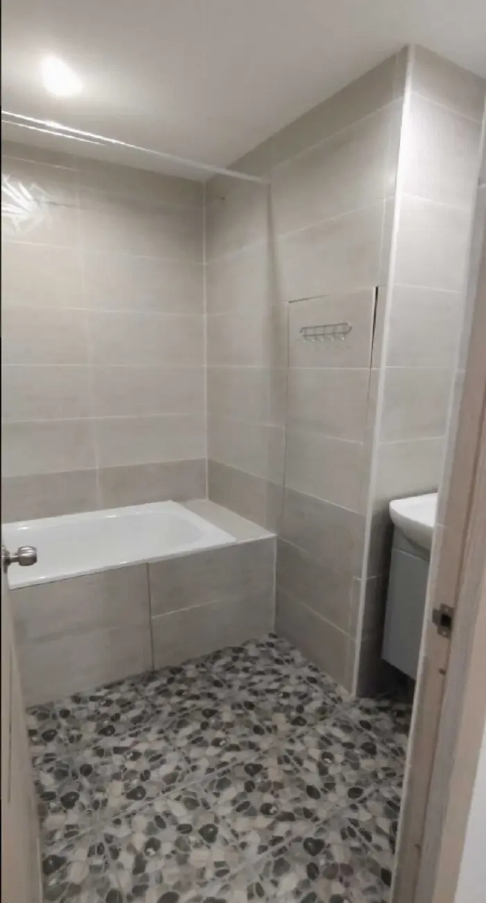 Фото Selling a 1-room apartment, 32 sq.m., Mykoly Bazhana Avenue 17 Kyiv, price: 60000 $, code 3575