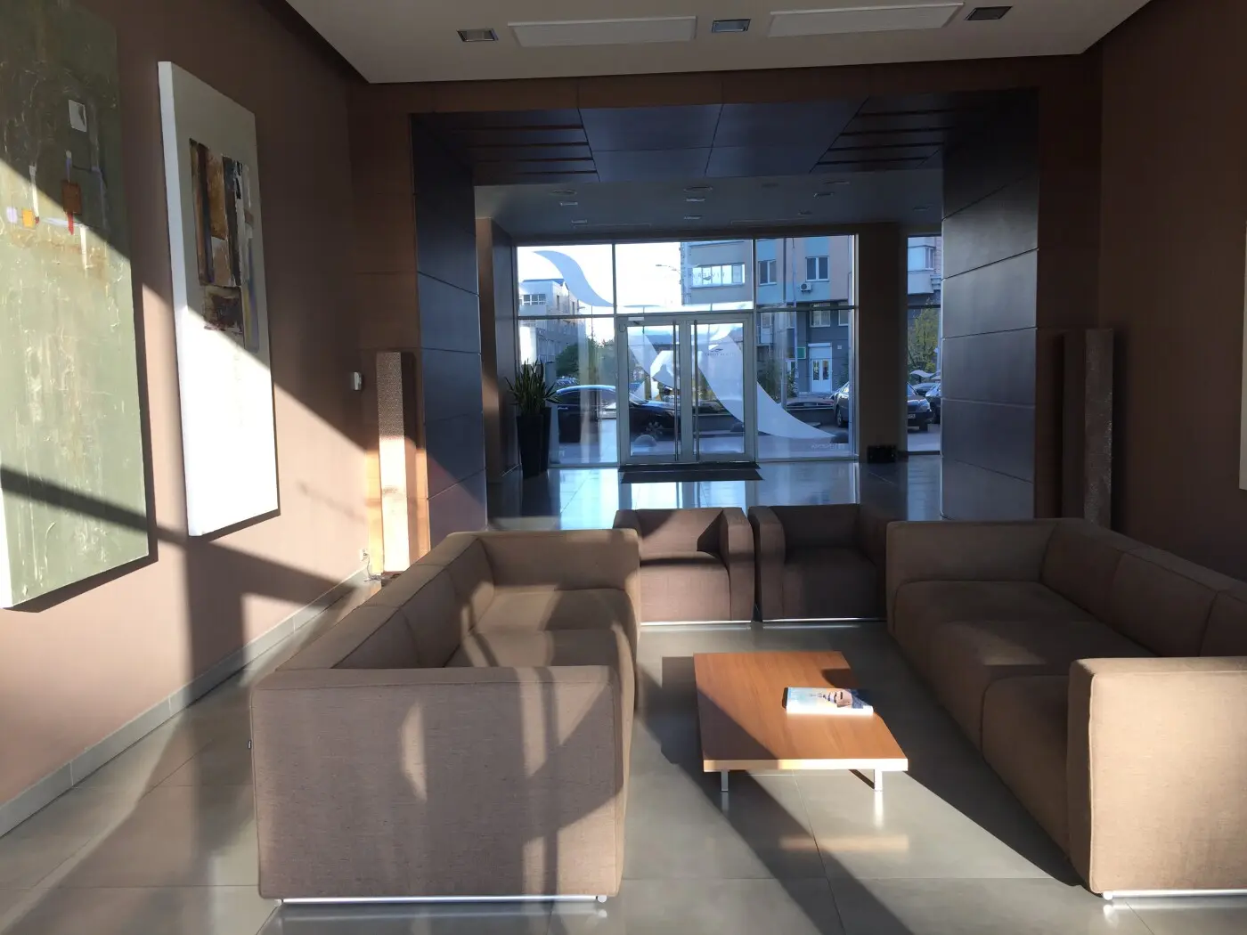 Фото Зняти 3 кімнатну квартиру, Раїси Окіпної вул. 18 Київ в довгострокову оренду, ціна: 62250 грн, код 3576