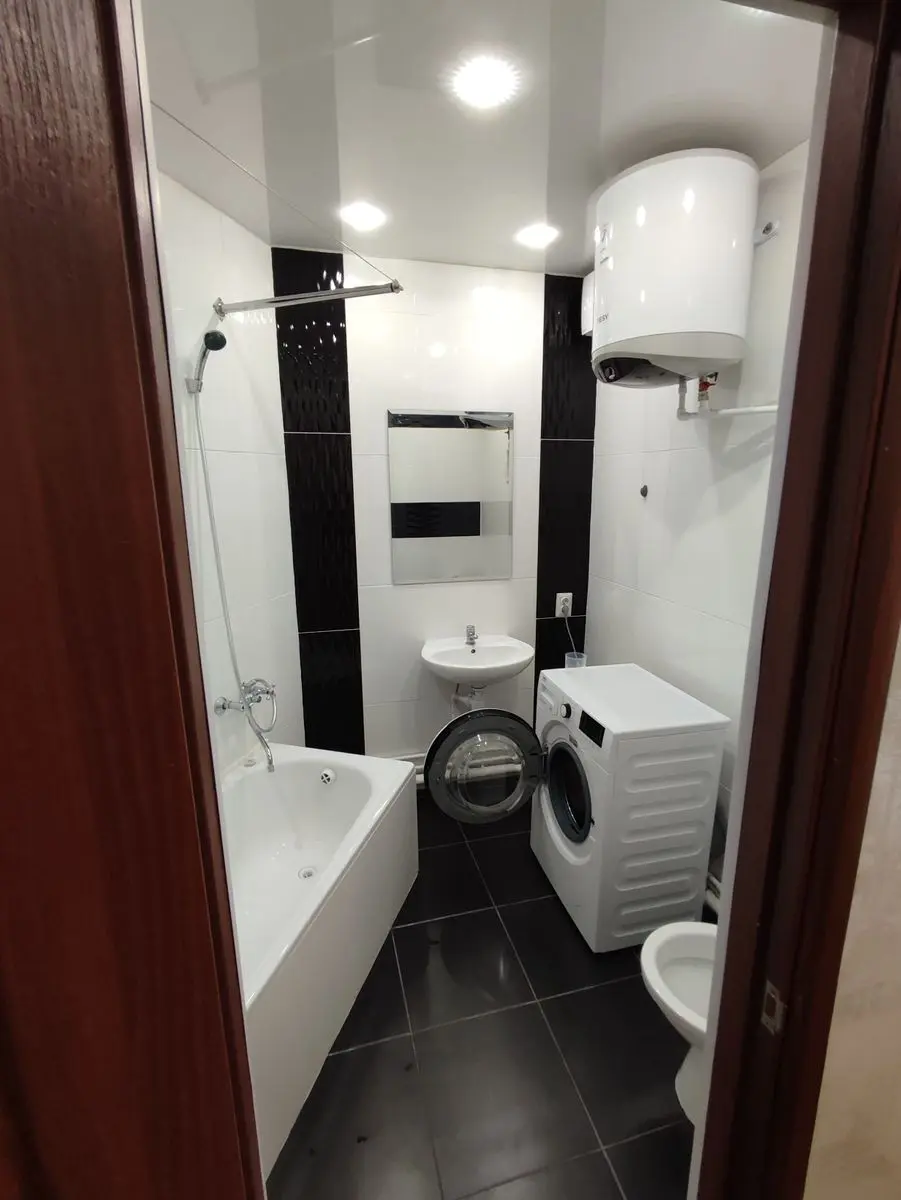 Фото Продаю 1 кімнатну квартиру, 33 кв. м, Юлії Здановської вул. (Ломоносова) 85б Київ, ціна: 58400 €, код 3578