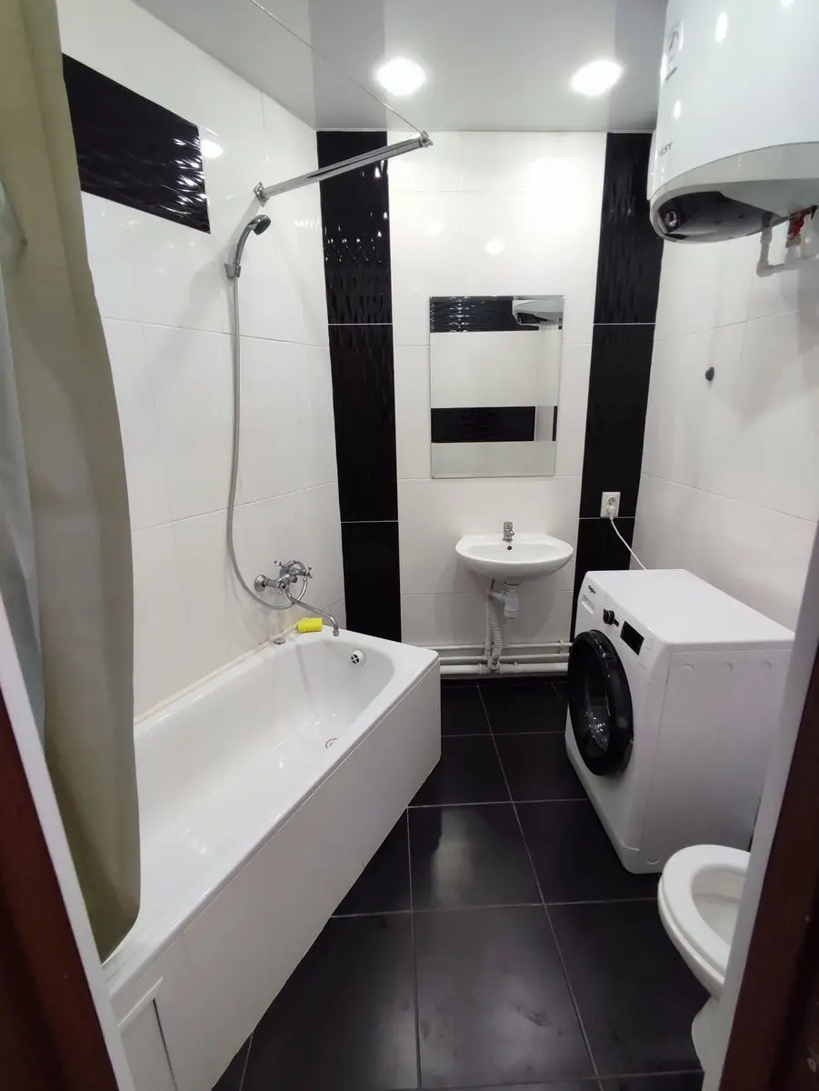 Фото Продаю 1 кімнатну квартиру, 33 кв. м, Юлії Здановської вул. (Ломоносова) 85б Київ, ціна: 58400 €, код 3578