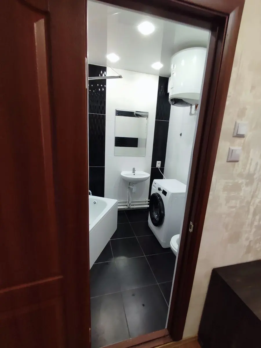 Фото Продаю 1 кімнатну квартиру, 33 кв. м, Юлії Здановської вул. (Ломоносова) 85б Київ, ціна: 58400 €, код 3578