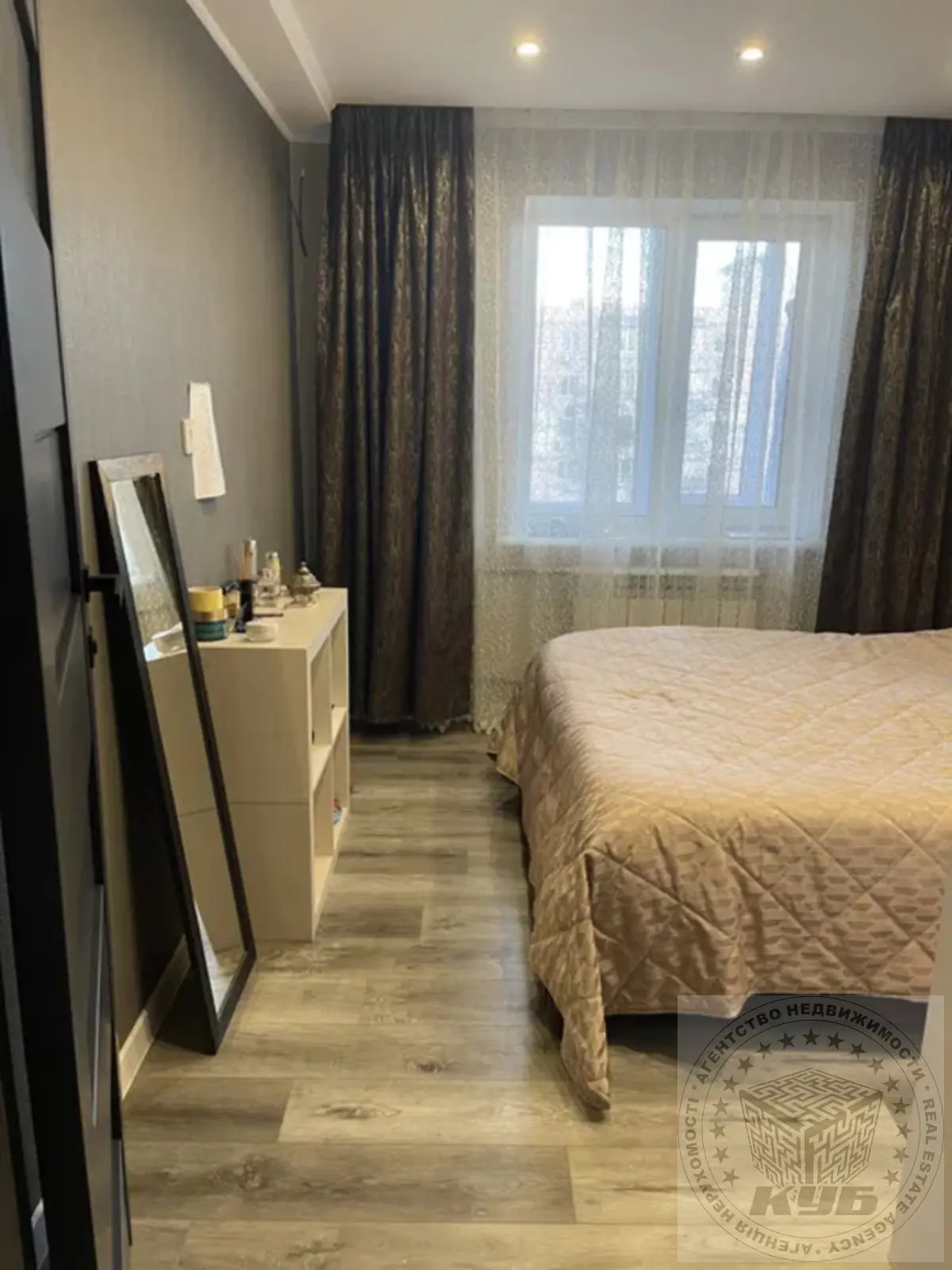 Фото Selling a 2-room apartment, 48 sq.m., Yevhena Konovaltsia Street (Schorsa Street) 37 Kyiv, price: 110000 $, code 3579