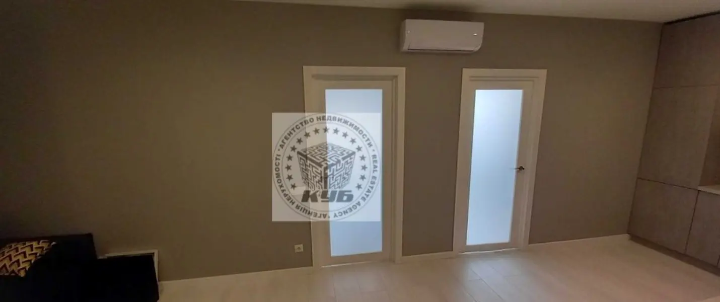 Фото Продаю 2-комнатную квартиру, 55 кв. м, Митрополита Василия Липковского ул. (Урицкого) 37б Киев, цена: 130000 $, код 3580