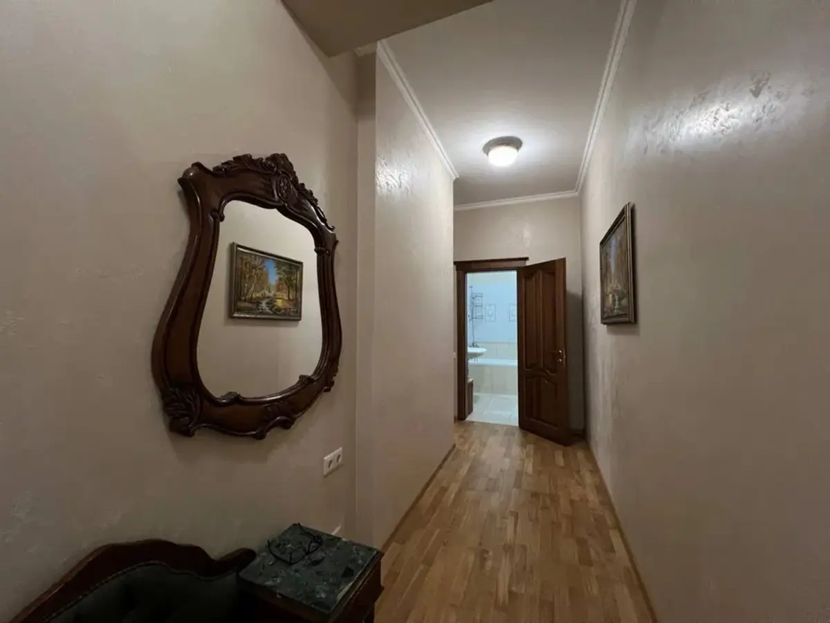 Фото Selling a 3-room apartment, 99 sq.m., Yevhena Konovaltsia Street (Schorsa Street) 44а Kyiv, price: 268000 $, code 3586