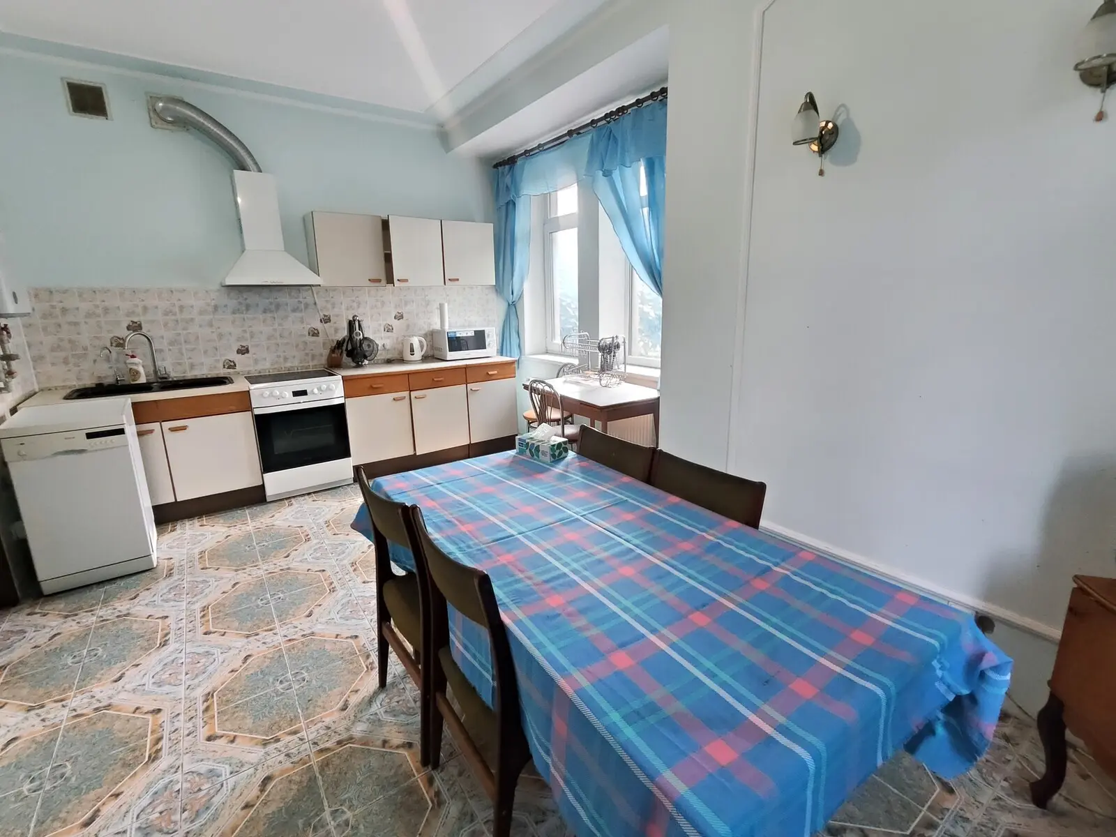 Фото Продаю будинок, 196 кв. м, Світанкова вул.  Бориспіль, ціна: 120000 $, код 3590