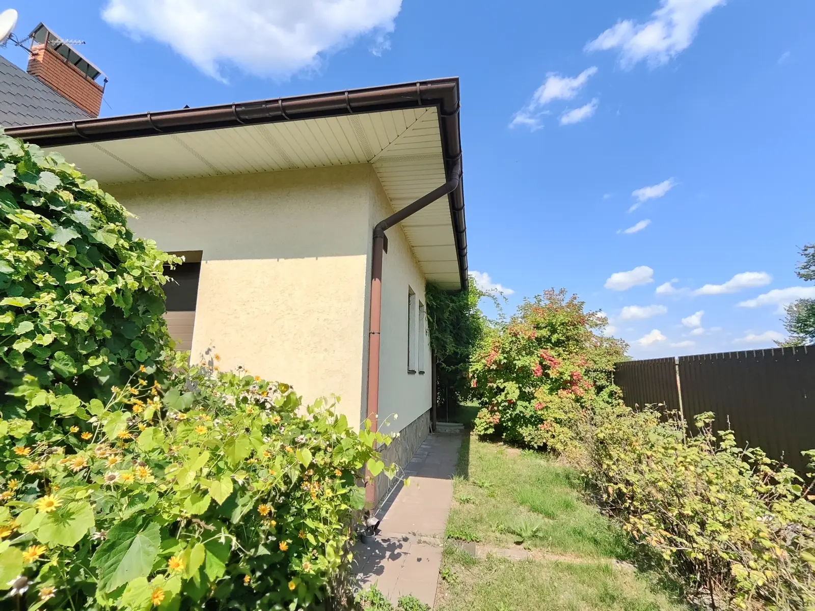 Фото Продаю будинок, 196 кв. м, Світанкова вул.  Бориспіль, ціна: 120000 $, код 3590