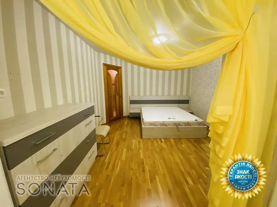 Фото Продаю 3-комнатную квартиру, 89.2 кв. м, Байды Вишневецкого ул. 49 Черкассы, цена: 130000 $, код 3594