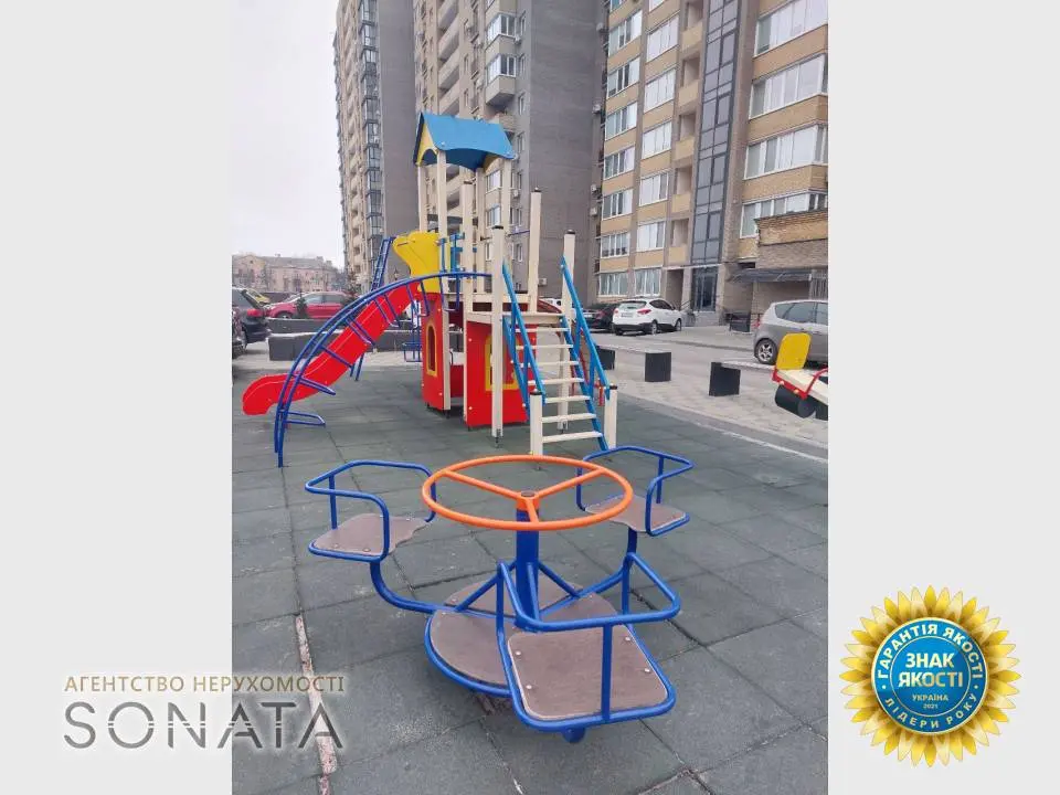 Фото Selling a 1-room apartment, 52 sq.m., Dobrovolchykh Batalioniv street  Cherkasy, price: 62000 $, code 3607