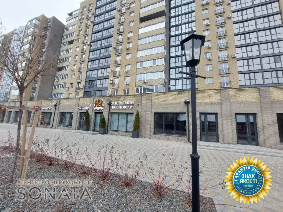 Фото Selling a 1-room apartment, 52 sq.m., Dobrovolchykh Batalioniv street  Cherkasy, price: 62000 $, code 3607