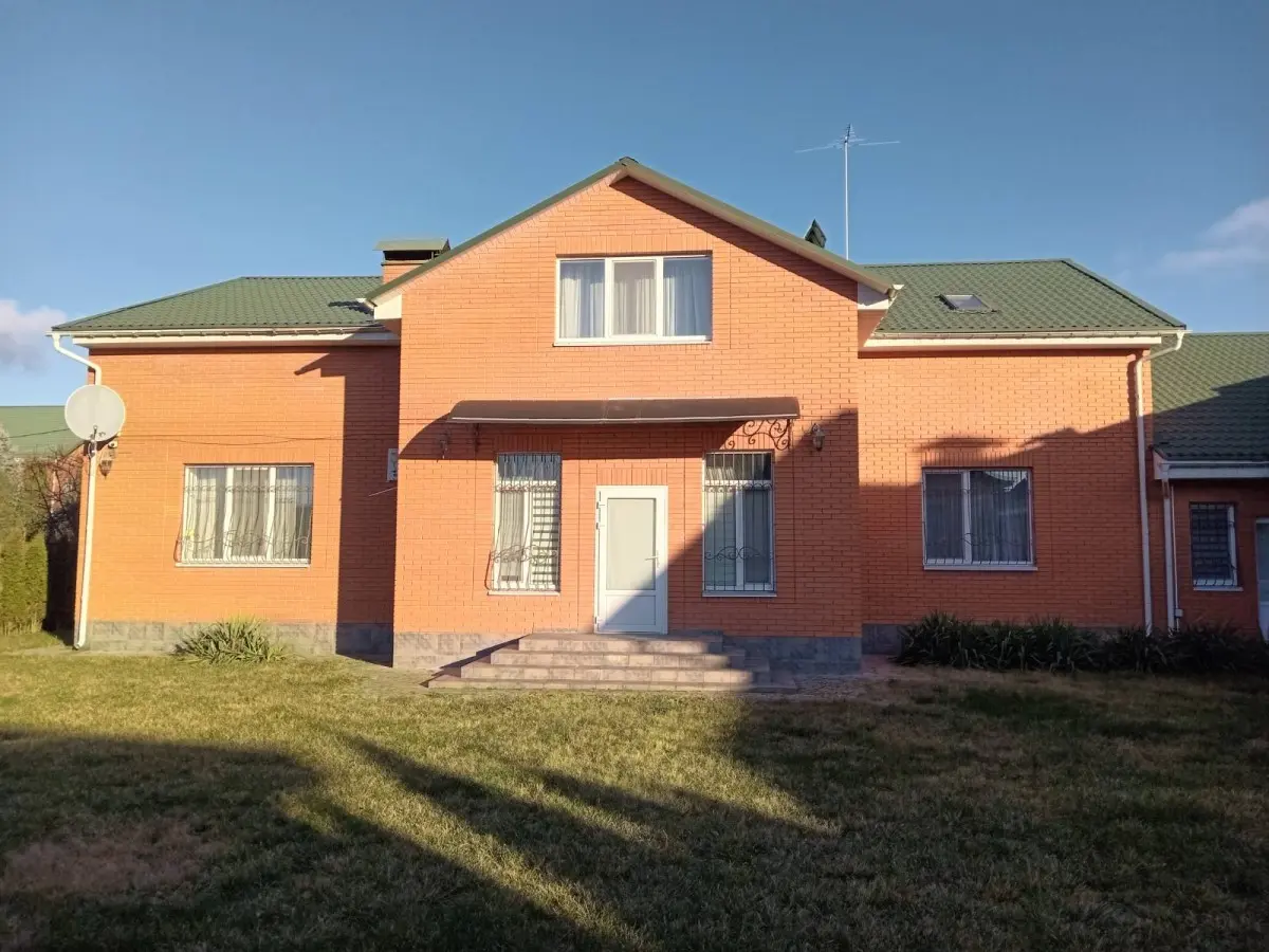 Фото Зняти будинок, Різдвяна вул. (Коцюбинського)  Погреби в довгострокову оренду, ціна: 2600 $, код 3629