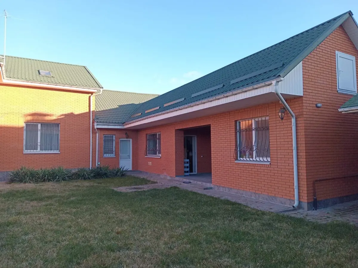 Фото Зняти будинок, Різдвяна вул. (Коцюбинського)  Погреби в довгострокову оренду, ціна: 2600 $, код 3629