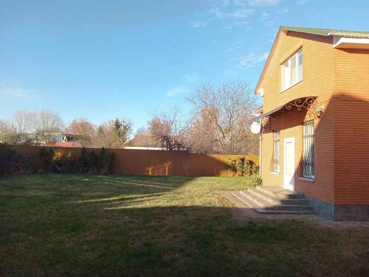 Фото Зняти будинок, Різдвяна вул. (Коцюбинського)  Погреби в довгострокову оренду, ціна: 2600 $, код 3629