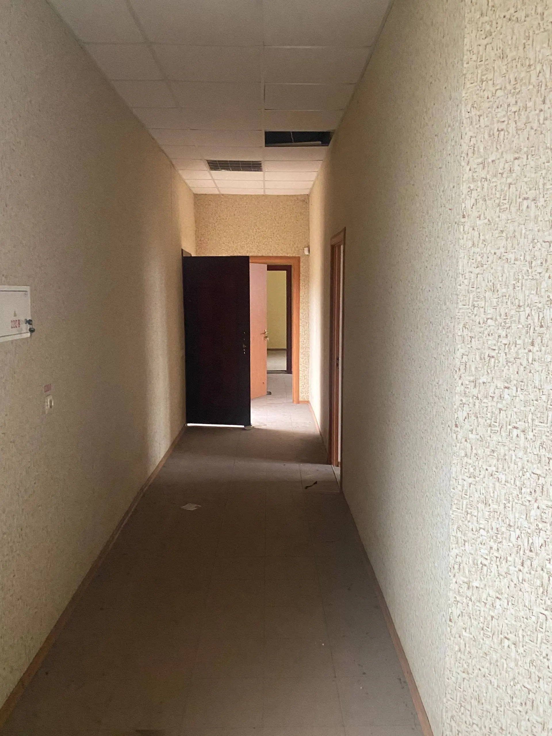 Фото Продаю склад, 1673.6 кв. м, Тепличная ул.  Запорожье, цена: 4400000 UAH, код 3634