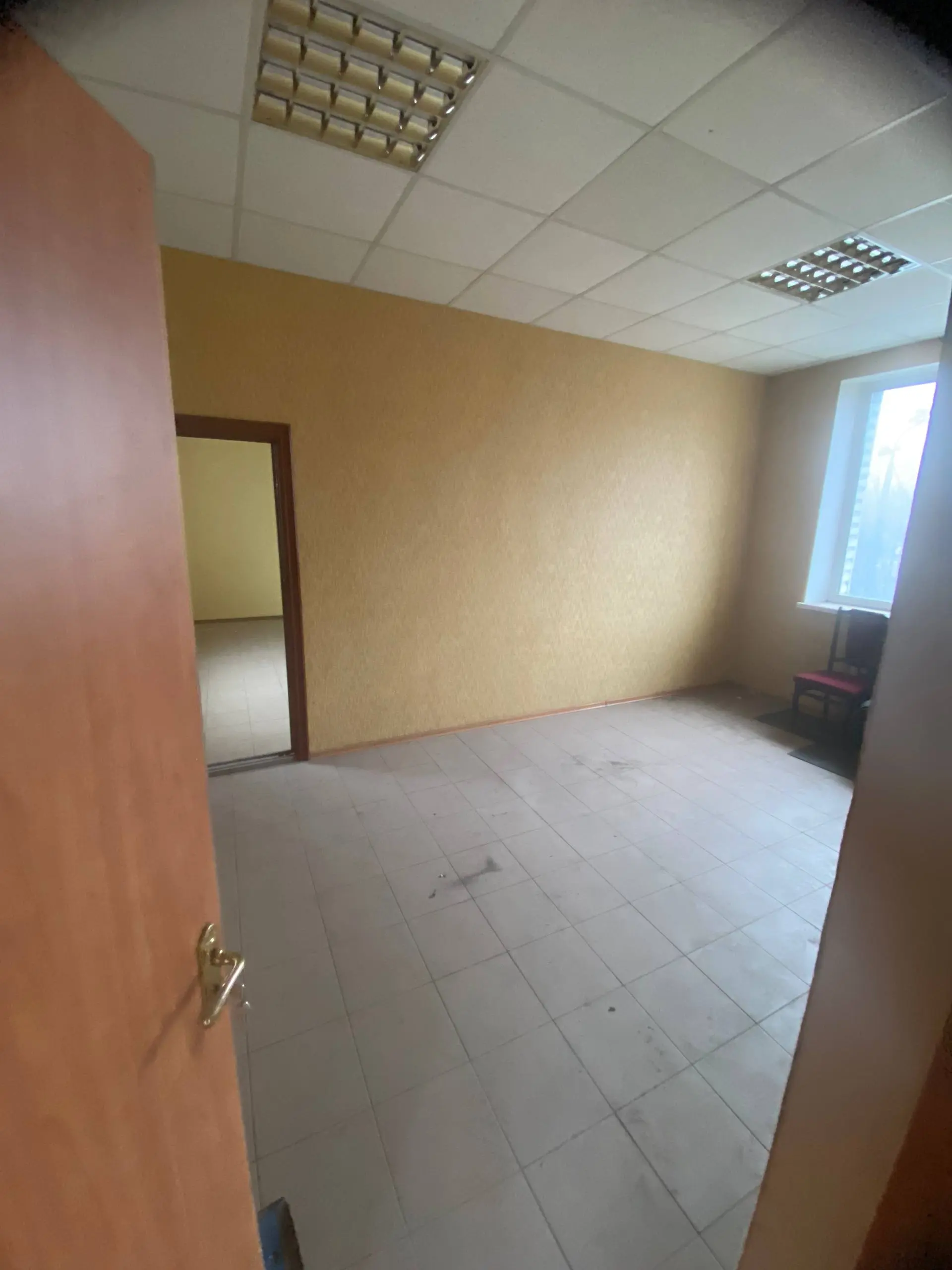 Фото Продаю склад, 1673.6 кв. м, Тепличная ул.  Запорожье, цена: 4400000 UAH, код 3634