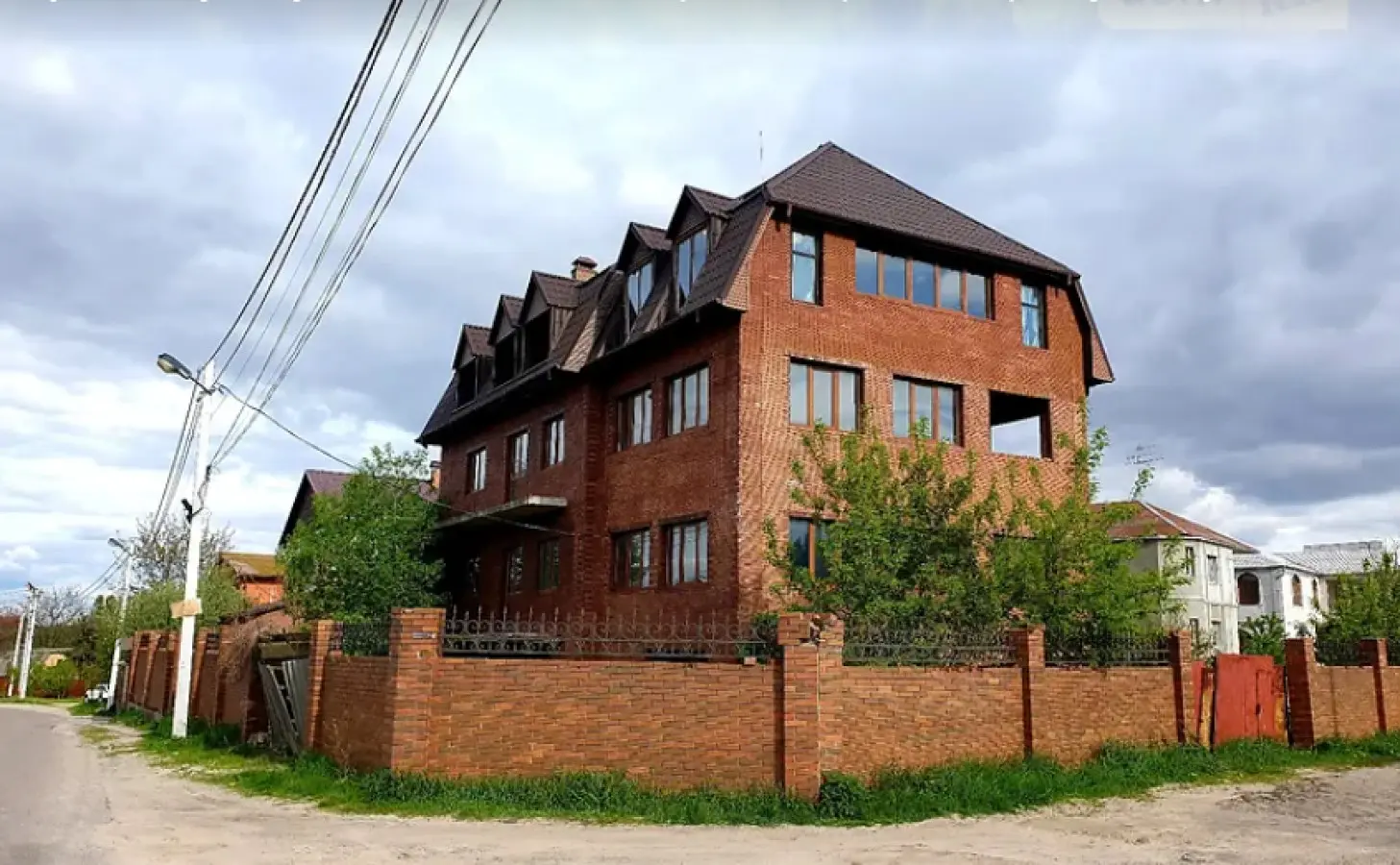 Фото Продаю будинок, 720 кв. м, Дмитра Янченка вул. (Андрєєва)  Бровари, ціна: 300000 $, код 3651