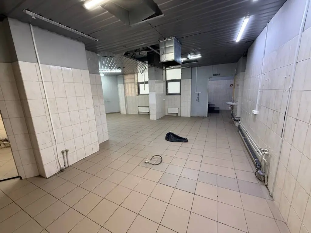 Фото Оренда торгівельної площі, Вишг.ська вул. 45 Київ в довгострокову оренду, ціна: 49500 UAH, код 3657