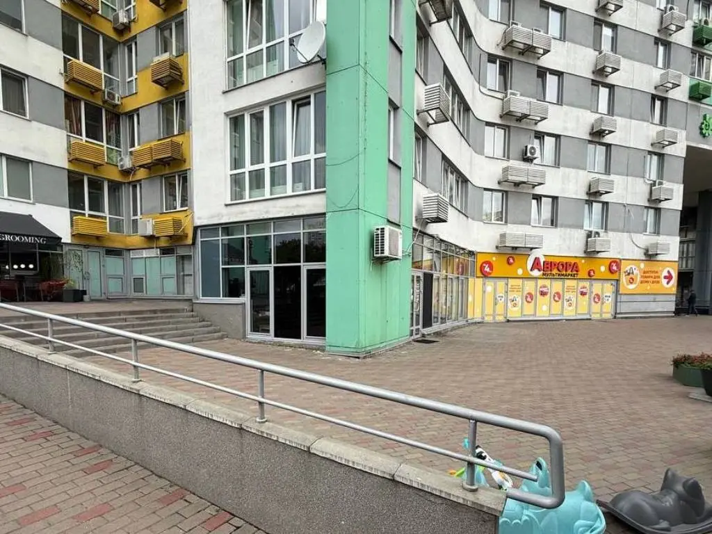 Фото Оренда торгівельної площі, Вишг.ська вул. 45 Київ в довгострокову оренду, ціна: 49500 UAH, код 3657