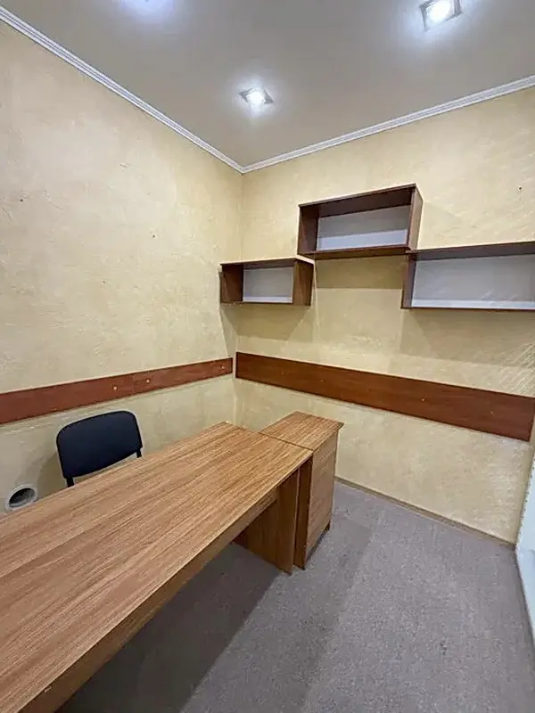 Фото Орендувати офіс, Дмитрівська вул. 56 Київ в довгострокову оренду, ціна: 1000 EUR, код 3660