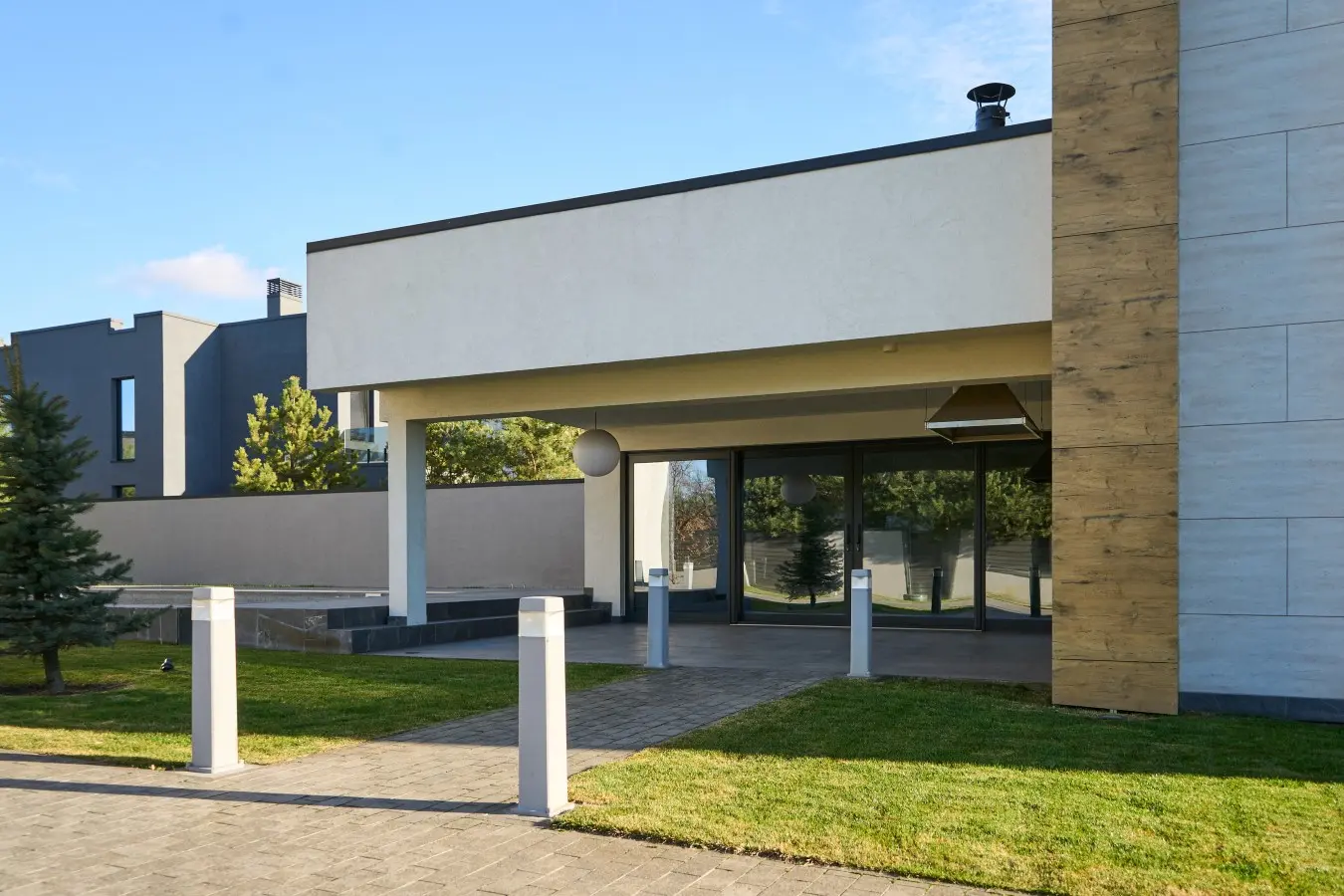 Фото Зняти будинок, Центральна вул.  Київ в довгострокову оренду, ціна: 8000 $, код 3668