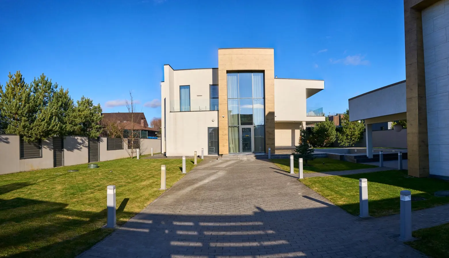 Фото Зняти будинок, Центральна вул.  Київ в довгострокову оренду, ціна: 8000 $, код 3668