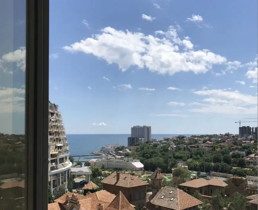 Фото Selling a 1-room apartment, 43 sq.m., Haharinske Plato  Odesa, price: 75000 $, code 3673