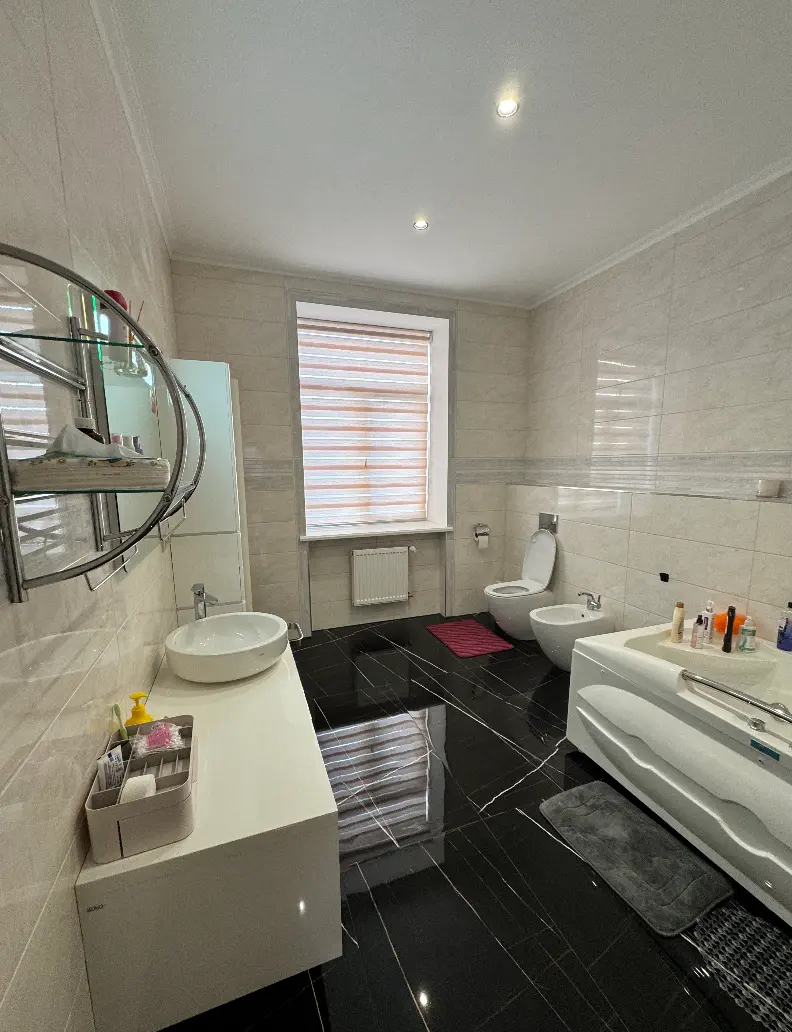 Фото Снять дом, Розовая ул.  Одесса в долгосрочную аренду, цена: 7000 $, код 3677