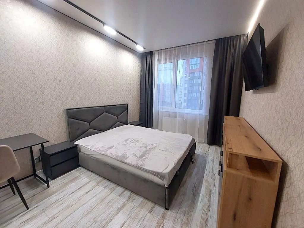 Фото Rent a 1-room apartment, Yevhena Chykalenka Street (Akademika Viliamsa Street) 93 к1 Odesa for long-term rent, price: 10000 UAH, code 3687