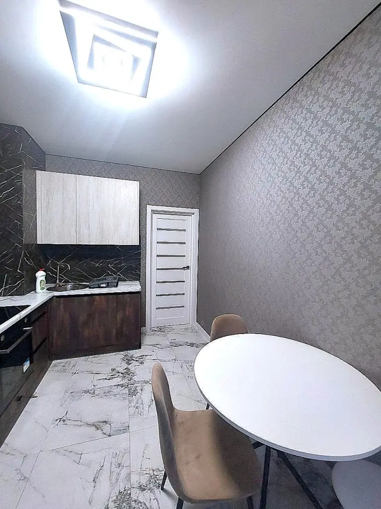 Фото Rent a 1-room apartment, Yevhena Chykalenka Street (Akademika Viliamsa Street) 93 к1 Odesa for long-term rent, price: 10000 UAH, code 3687