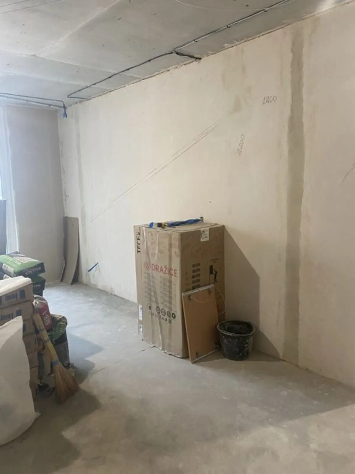 Фото Selling a 3-room apartment, 78 sq.m., Saliutna Street  Kyiv, price: 2450 $, code 3689