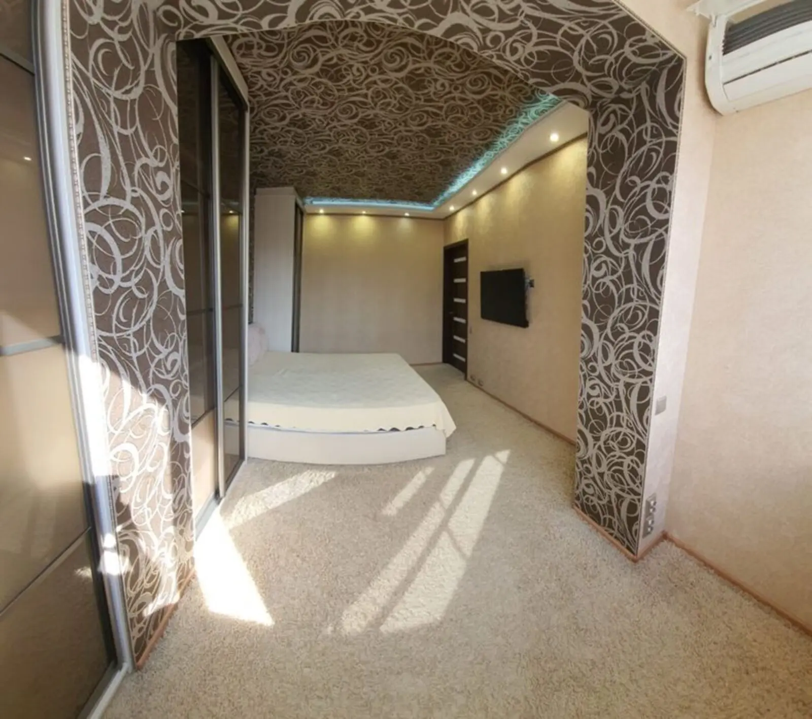 Фото Selling a 3-room apartment, 80 sq.m., Irpinska Street 2 Kyiv, price: 105000 $, code 3690