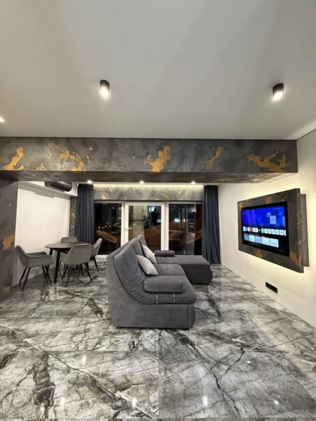 Фото Selling a 1-room apartment, 65 sq.m., Nyzhnii Val Street 27-29 Kyiv, price: 155000 $, code 3691