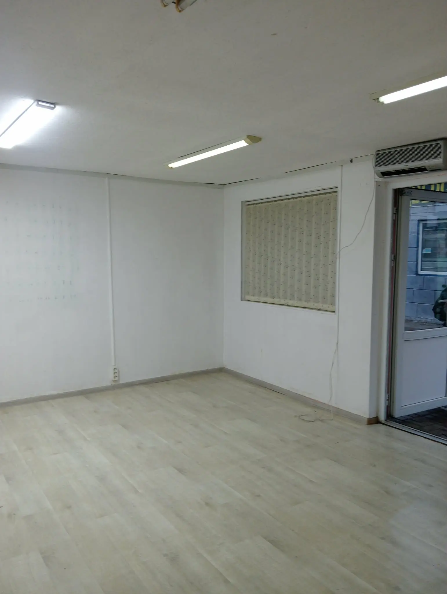 Фото Оренда торгівельної площі, Київський Шлях вул.  Бориспіль в довгострокову оренду, ціна: 10000 UAH, код 2943