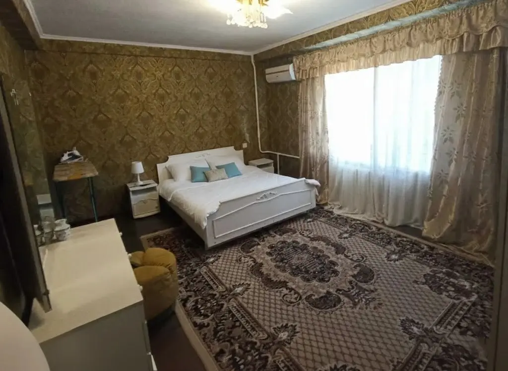 Фото Rent a 4-room apartment, Lesi Ukrainky Boulevard 9 Kyiv for long-term rent, price: 41000 UAH, code 101