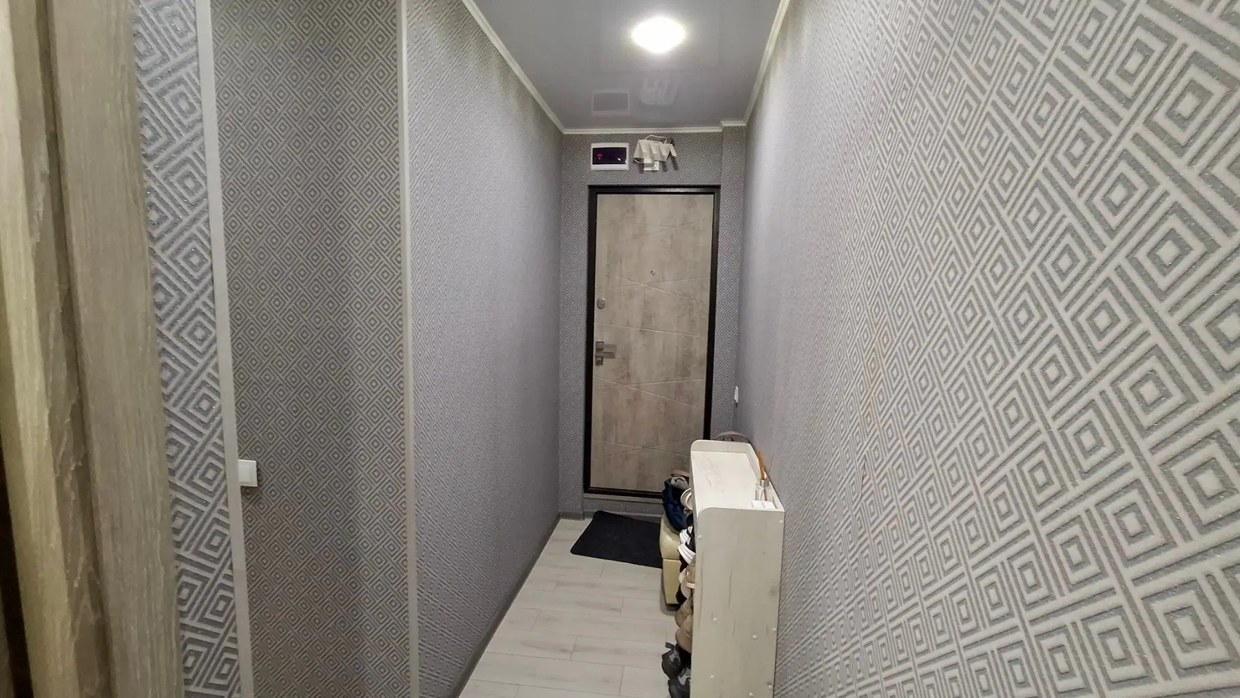 Фото Selling a 2-room apartment, 45 sq.m., Yuvileinyi avenue 51г Kharkiv, price: 35000 $, code 3722