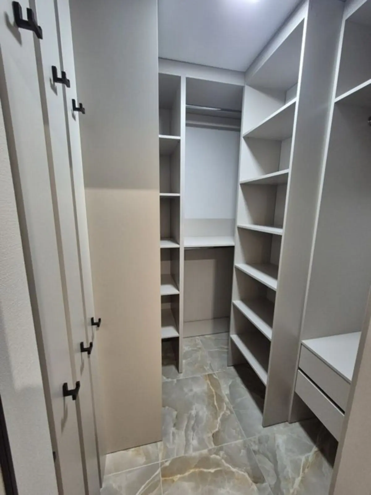 Фото Продаю 1-комнатную квартиру, 44 кв. м, Александра Олеся ул.  Киев, цена: 110000 $, код 3739