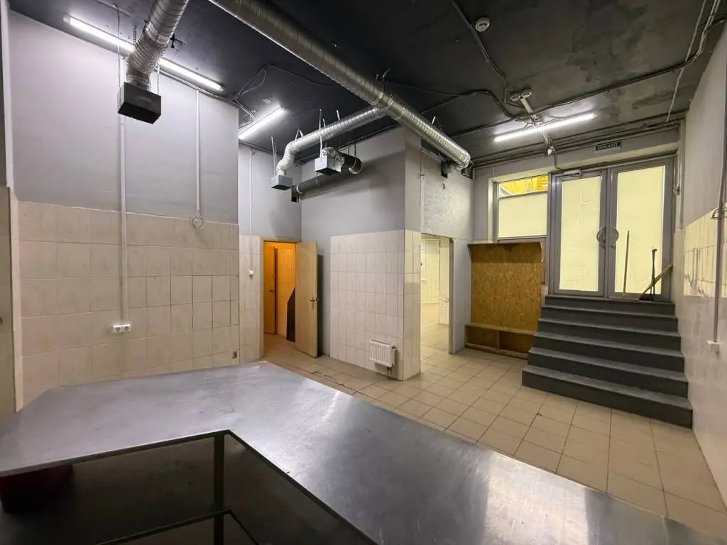 Фото Оренда торгівельної площі, Вишг.ська вул. 45 Київ в довгострокову оренду, ціна: 49500 UAH, код 3657