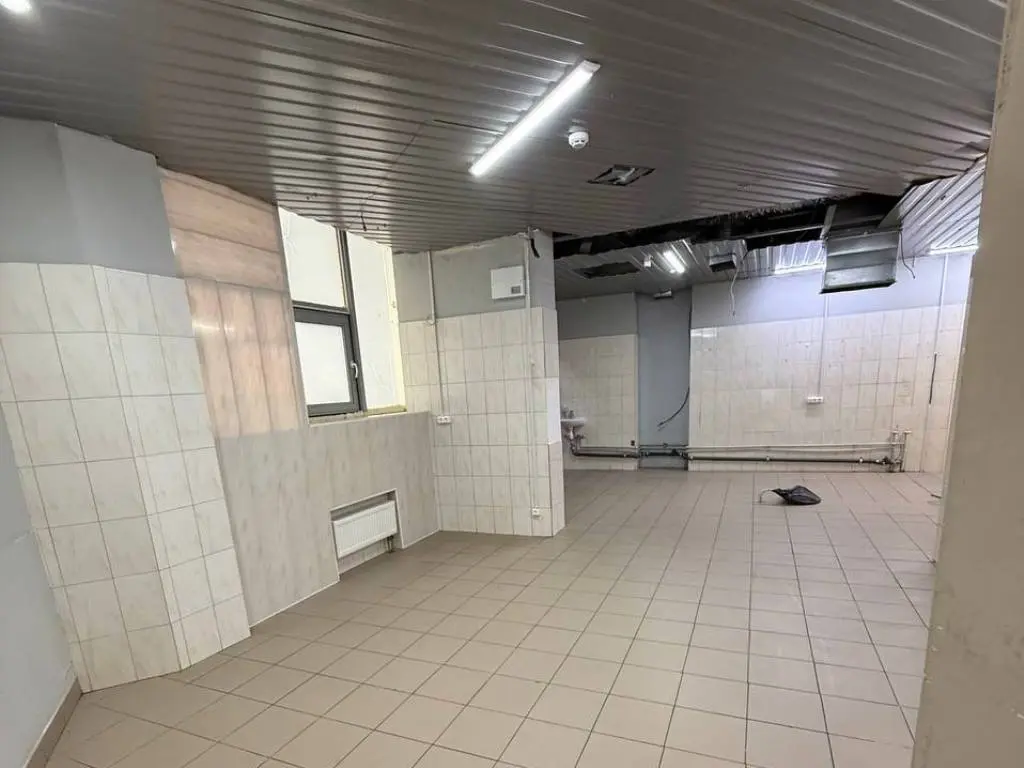 Фото Оренда торгівельної площі, Вишг.ська вул. 45 Київ в довгострокову оренду, ціна: 49500 UAH, код 3657