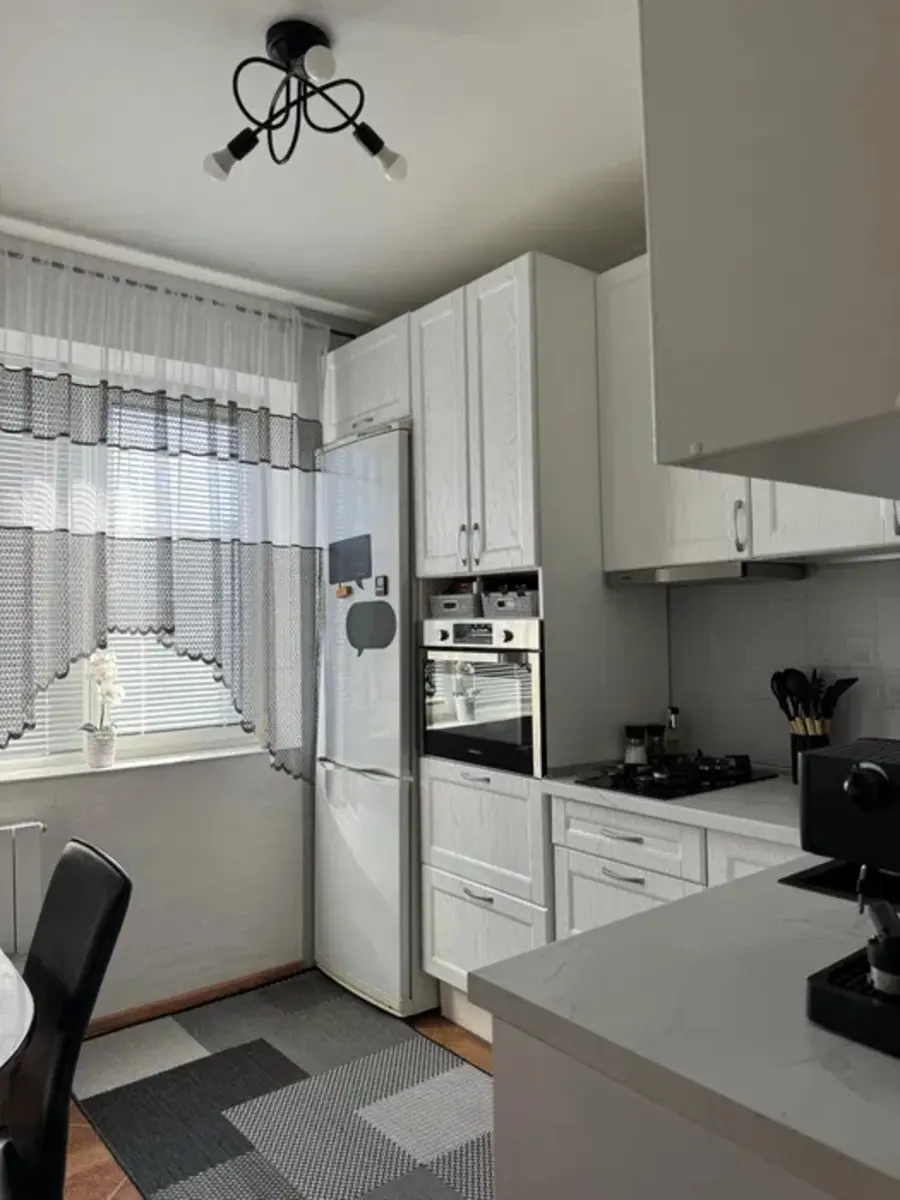 Фото Selling a 1-room apartment, 51 sq.m., Dmytra Lutsenka Street (Yuriia Smolycha Street)  Kyiv, price: 86000 $, code 3744