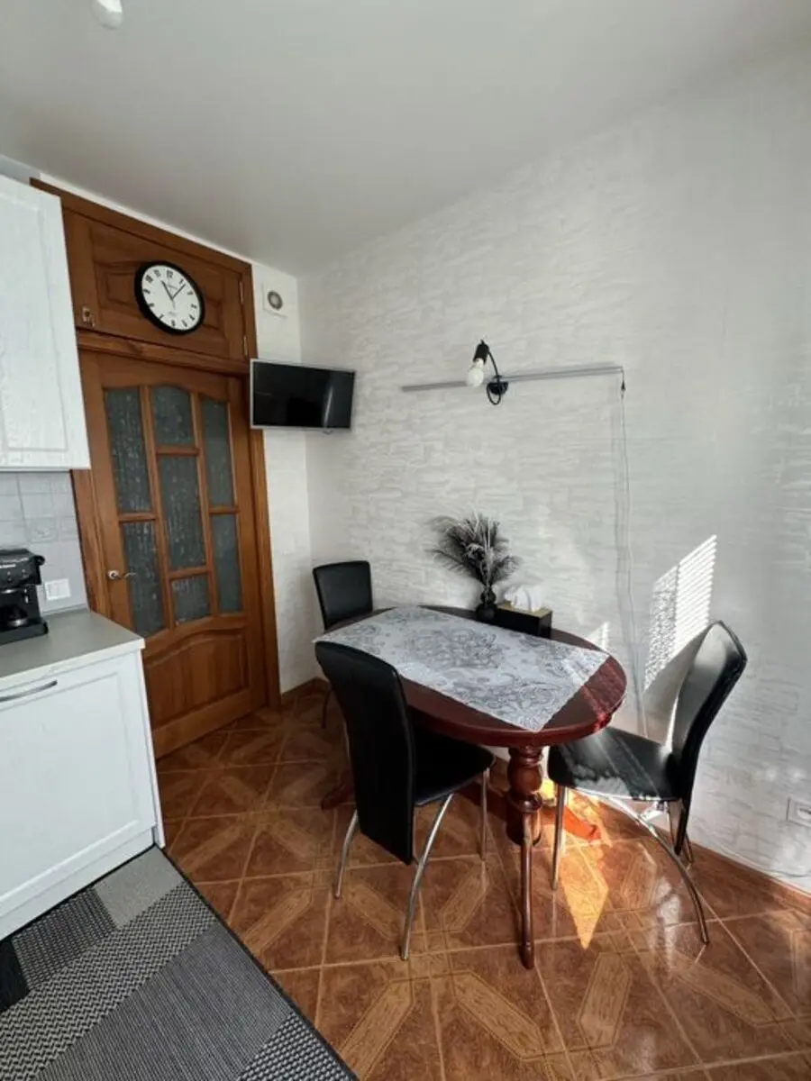 Фото Selling a 1-room apartment, 51 sq.m., Dmytra Lutsenka Street (Yuriia Smolycha Street)  Kyiv, price: 86000 $, code 3744