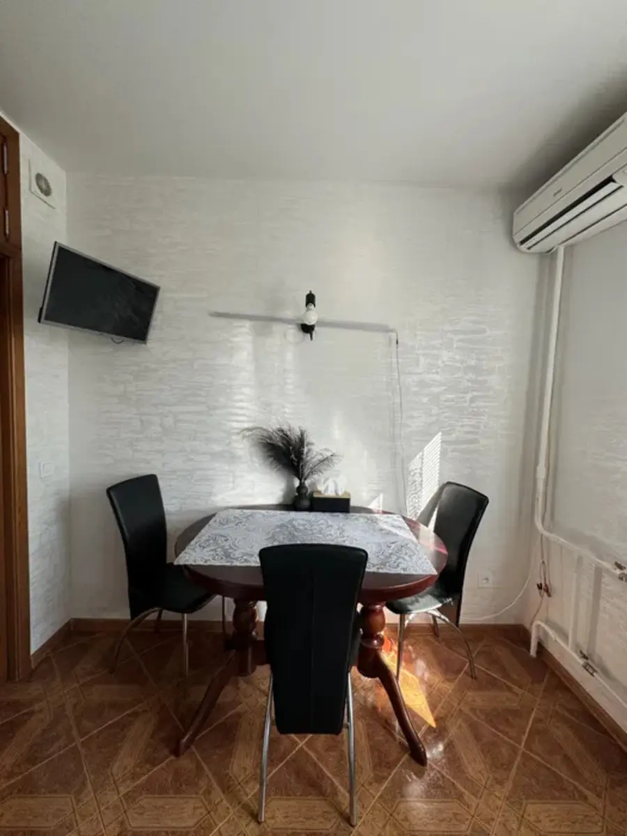 Фото Selling a 1-room apartment, 51 sq.m., Dmytra Lutsenka Street (Yuriia Smolycha Street)  Kyiv, price: 86000 $, code 3744