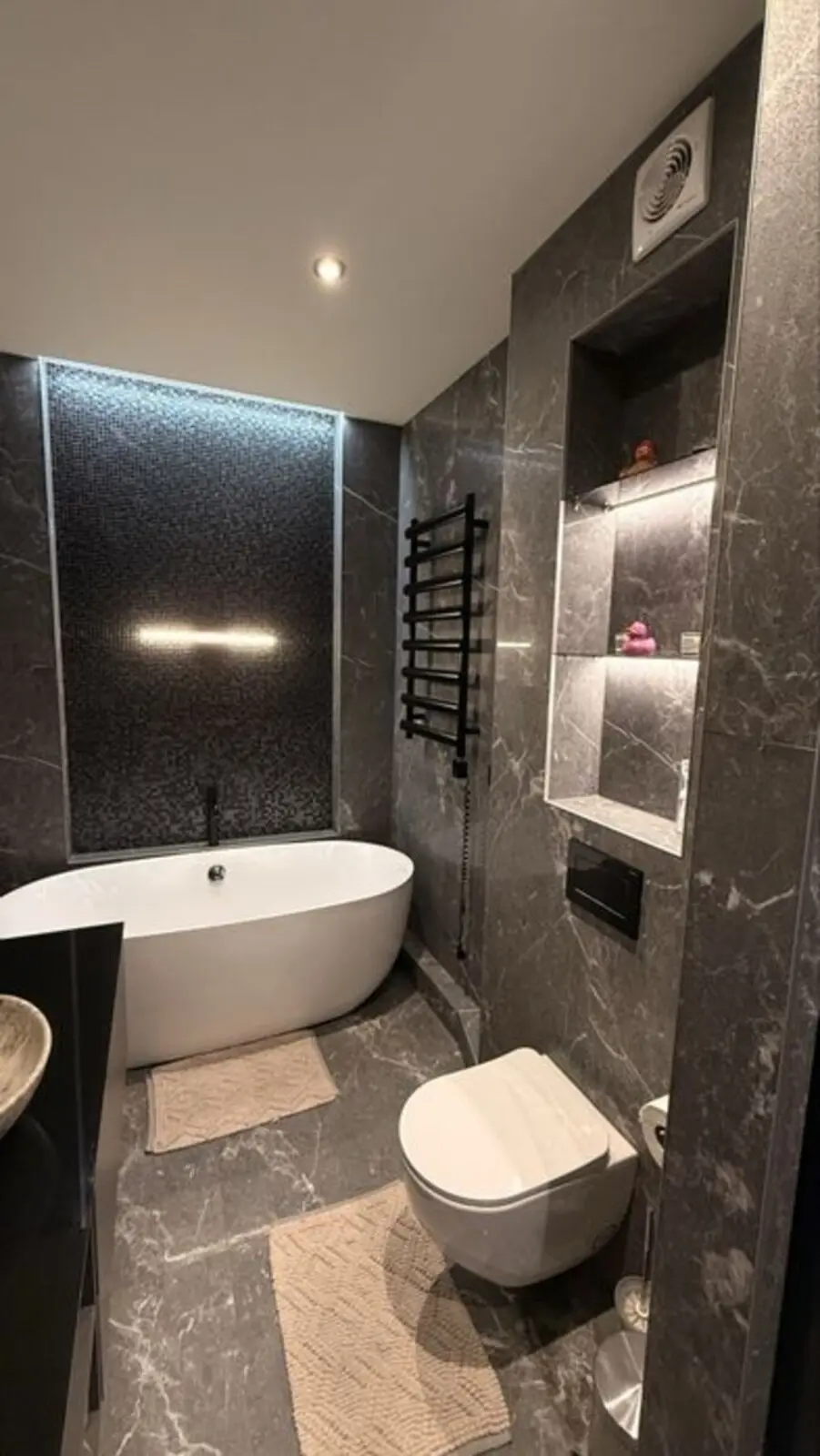 Фото Продаю 1 кімнатну квартиру, 63 кв. м, Юнацька вул. 19 Київ, ціна: 155000 $, код 3747